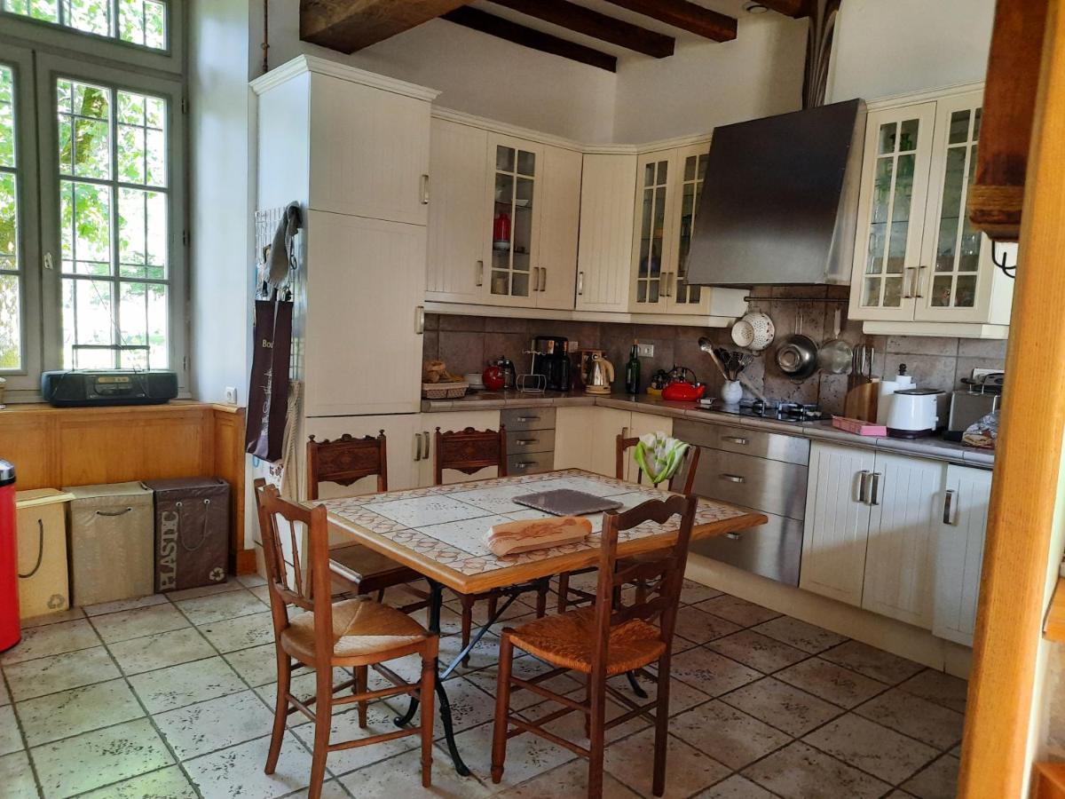 Le Clos Du Gue Pressac Bagian luar foto