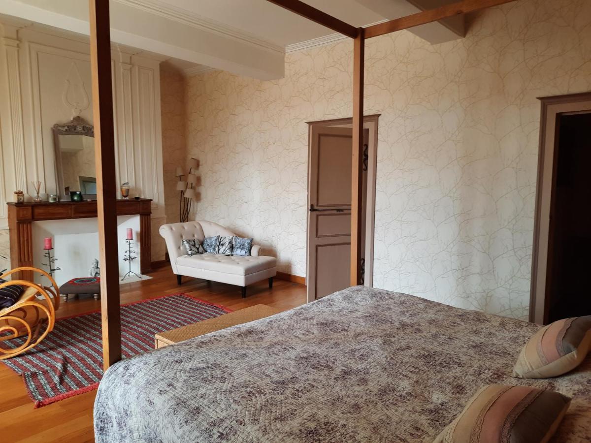 Le Clos Du Gue Pressac Bagian luar foto