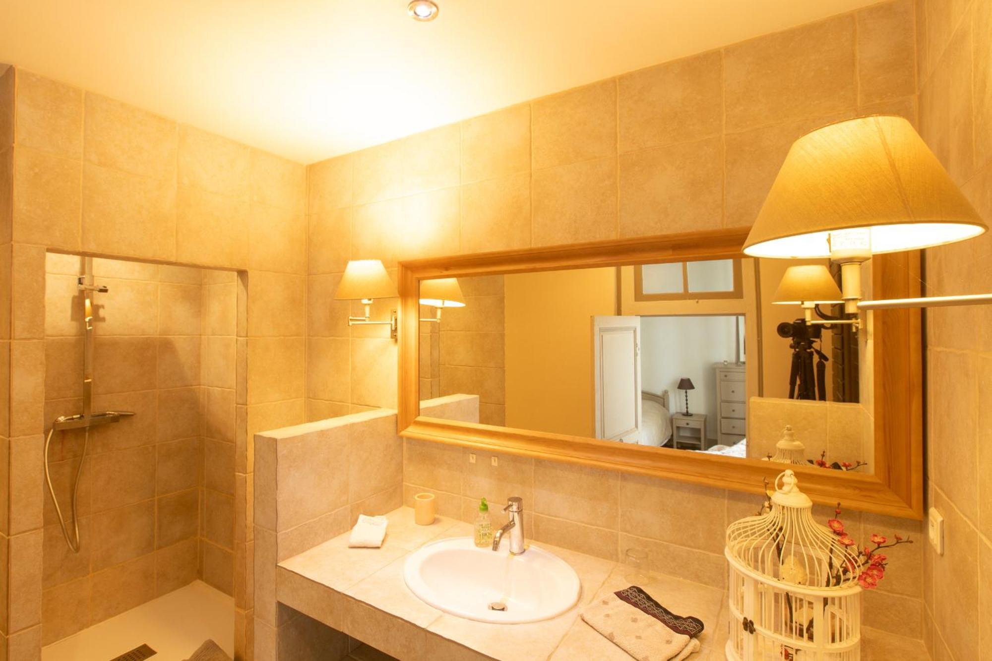 Le Clos Du Gue Pressac Bagian luar foto