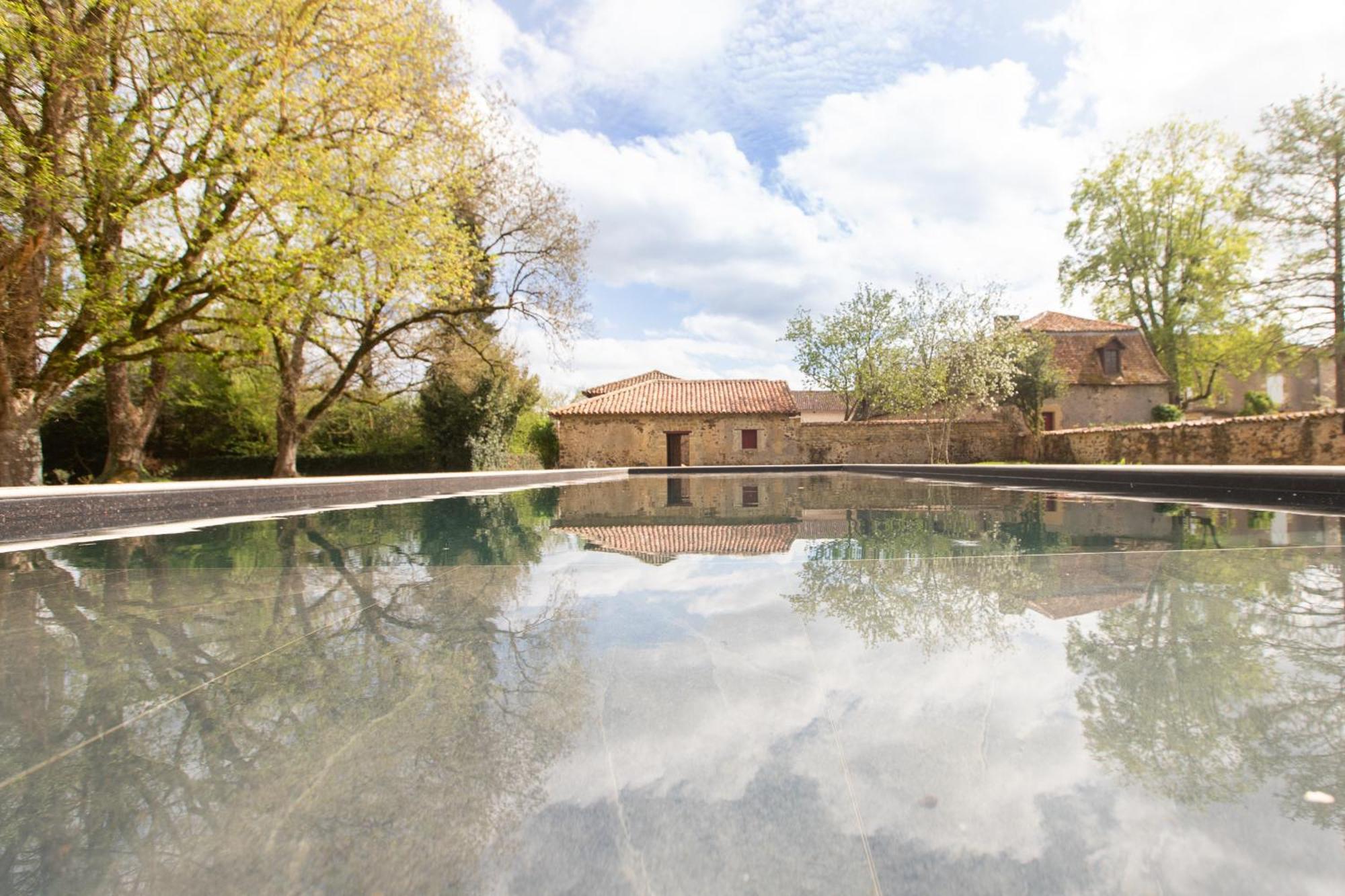 Le Clos Du Gue Pressac Bagian luar foto
