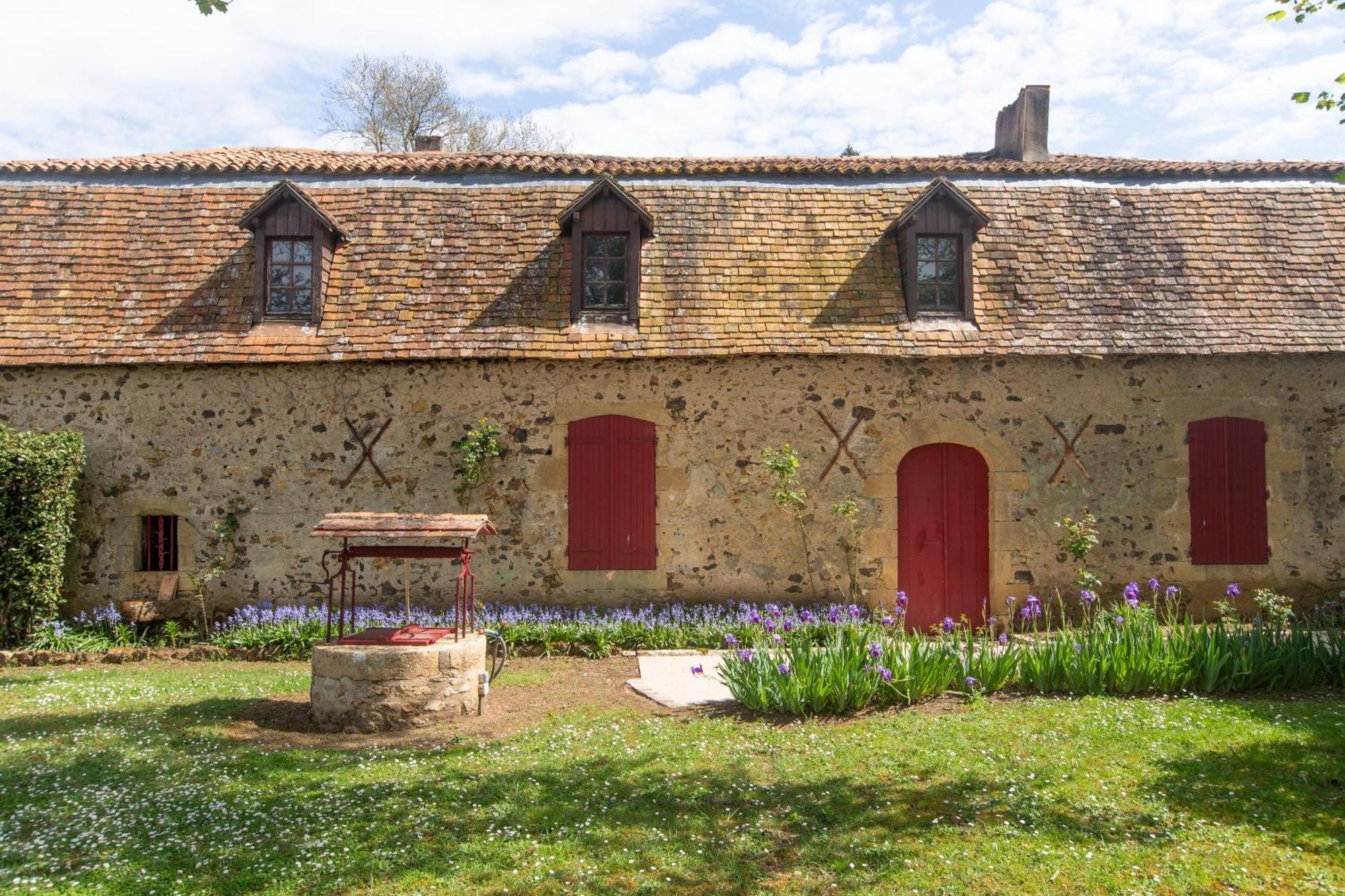 Le Clos Du Gue Pressac Bagian luar foto